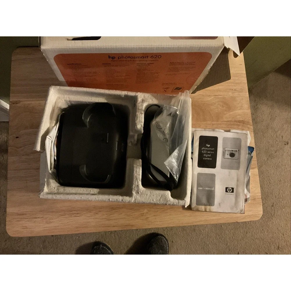 HP Photosmart 620 Digital Camera, For parts Or‎ Repair Only